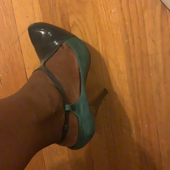 Beautiful Suede and Patent Heels 👠 🤩❤️ - Picture 2 of 9